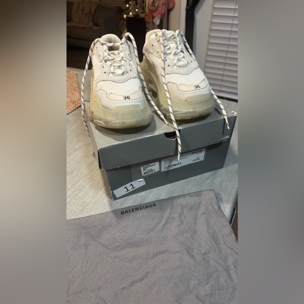 Balenciaga Triple S Sneaker - white/clear